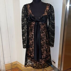 Shareen
Vintage Dress lace with bow size 4